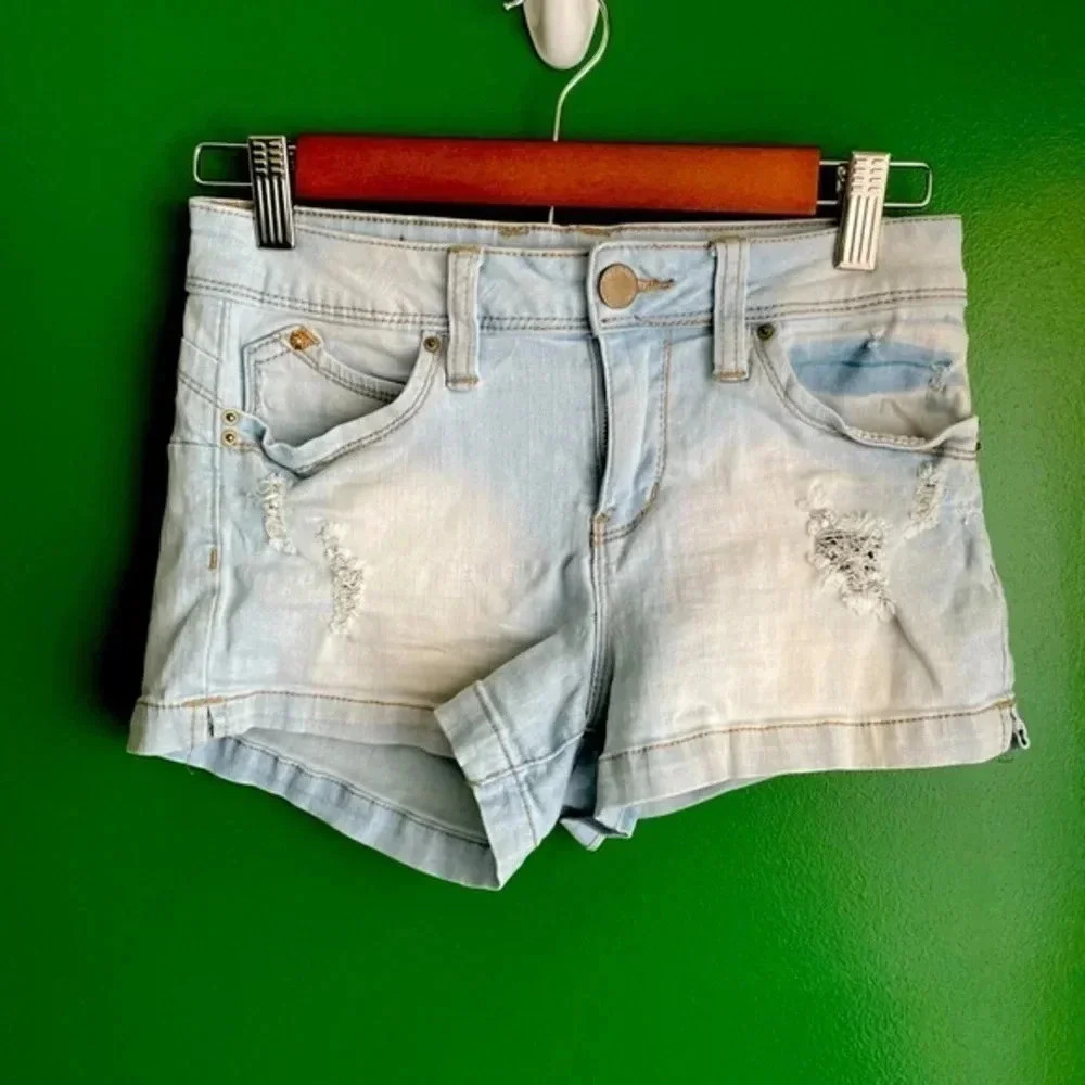 CLEARANCE! YMI‎ Shorty Jean Shorts Booty Size 3 EUC!